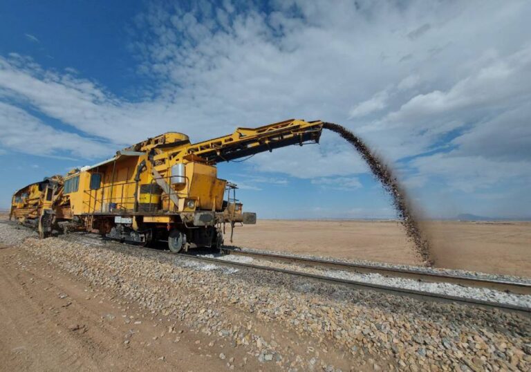 Arianaco-Iran-Railway-Track-Rehabilitation-180km-03