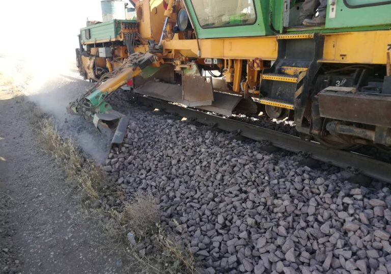 Arianaco-Iran-Railway-Track-Rehabilitation-180km-07