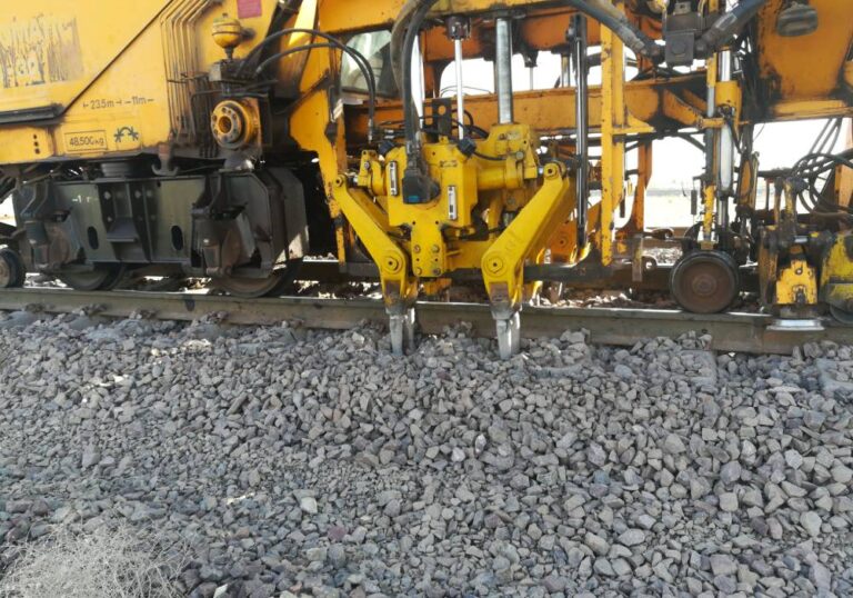 Arianaco-Iran-Railway-Track-Rehabilitation-180km-08