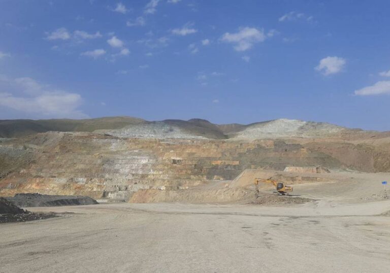 Arianaco-Zarshouran-Gold-Arsenic-Mine-Development-Iran-03