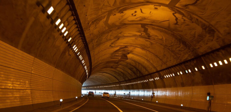 Tunnel