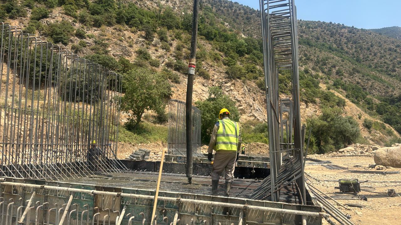 construction-of-32-km-of-road-from-agarak-to-vardaniz2